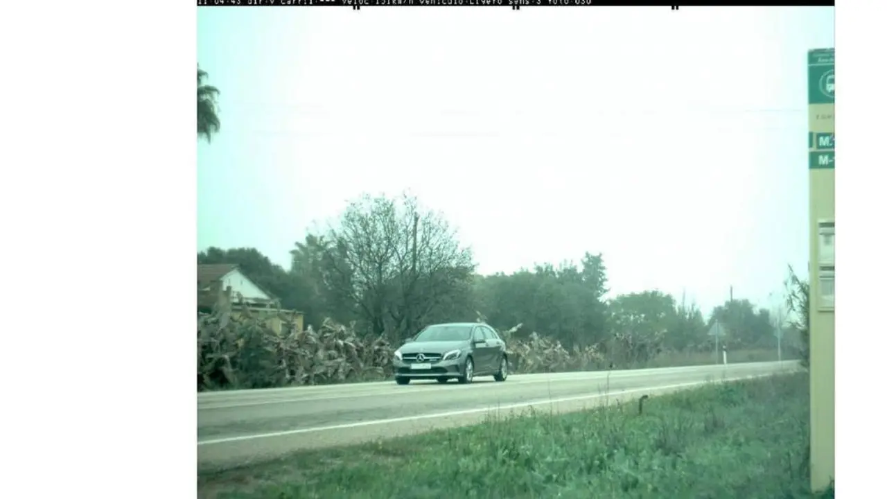Veh&iacute;culo interceptado por exceso de velocidad. - GC