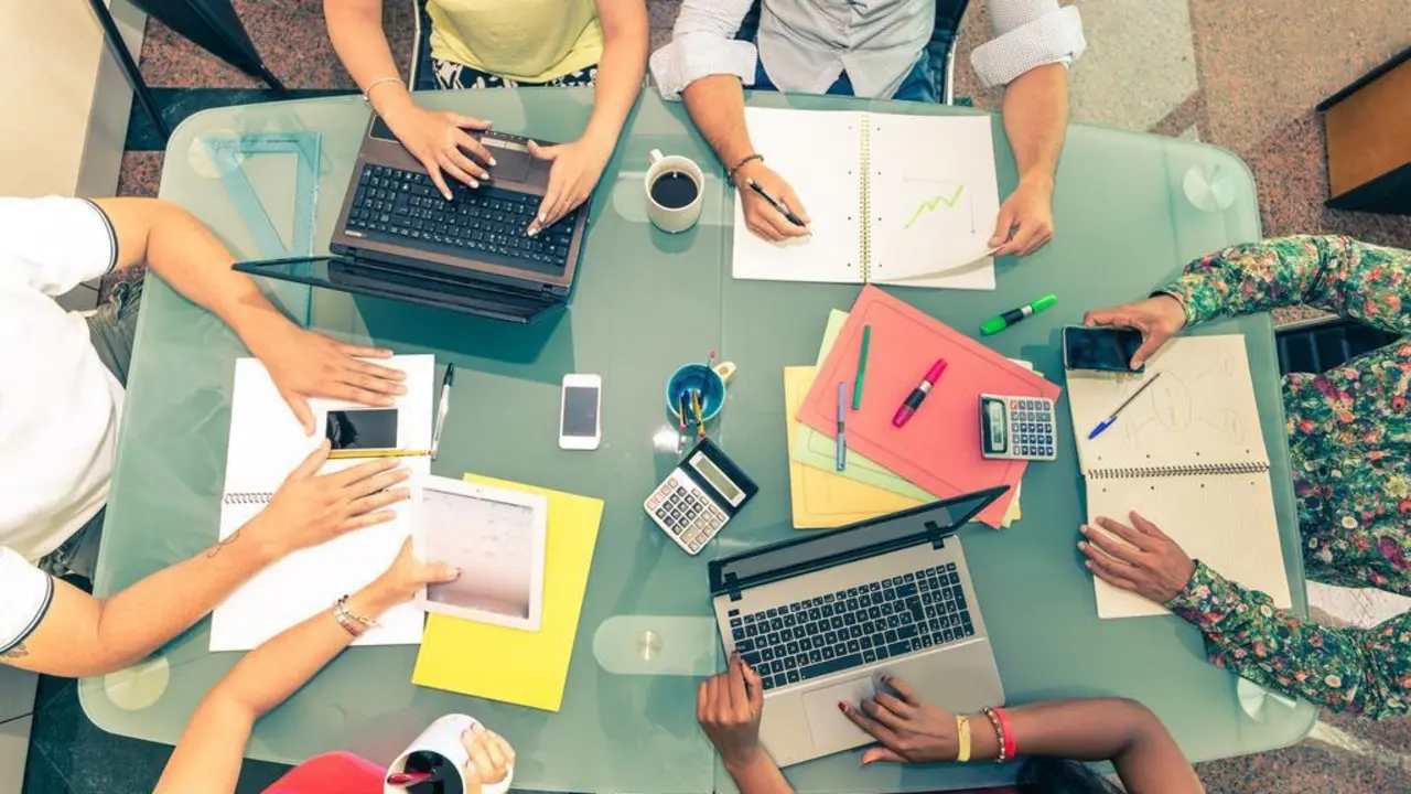 Emprendedores. - 