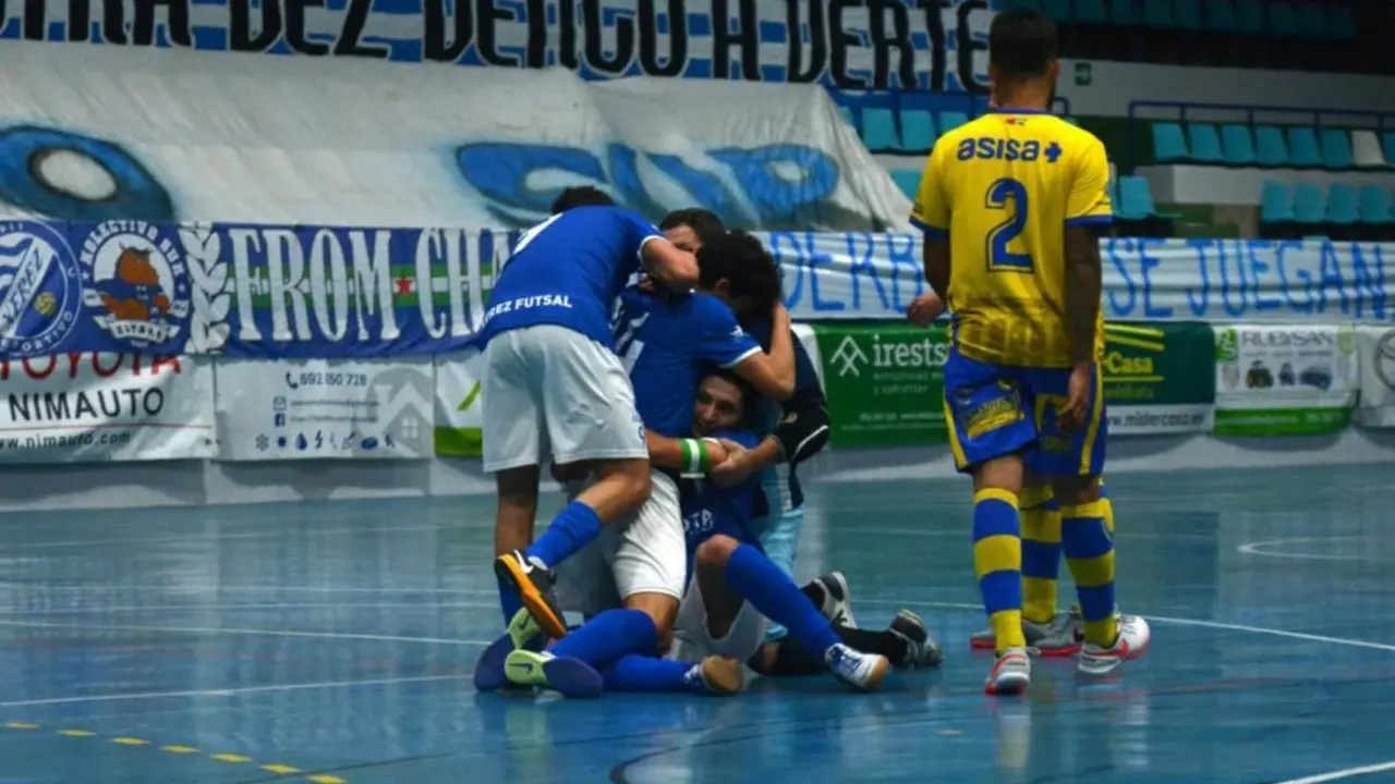 El Xerez Toyota celebra un gol esta temporada en casa. - xerezdfc.com