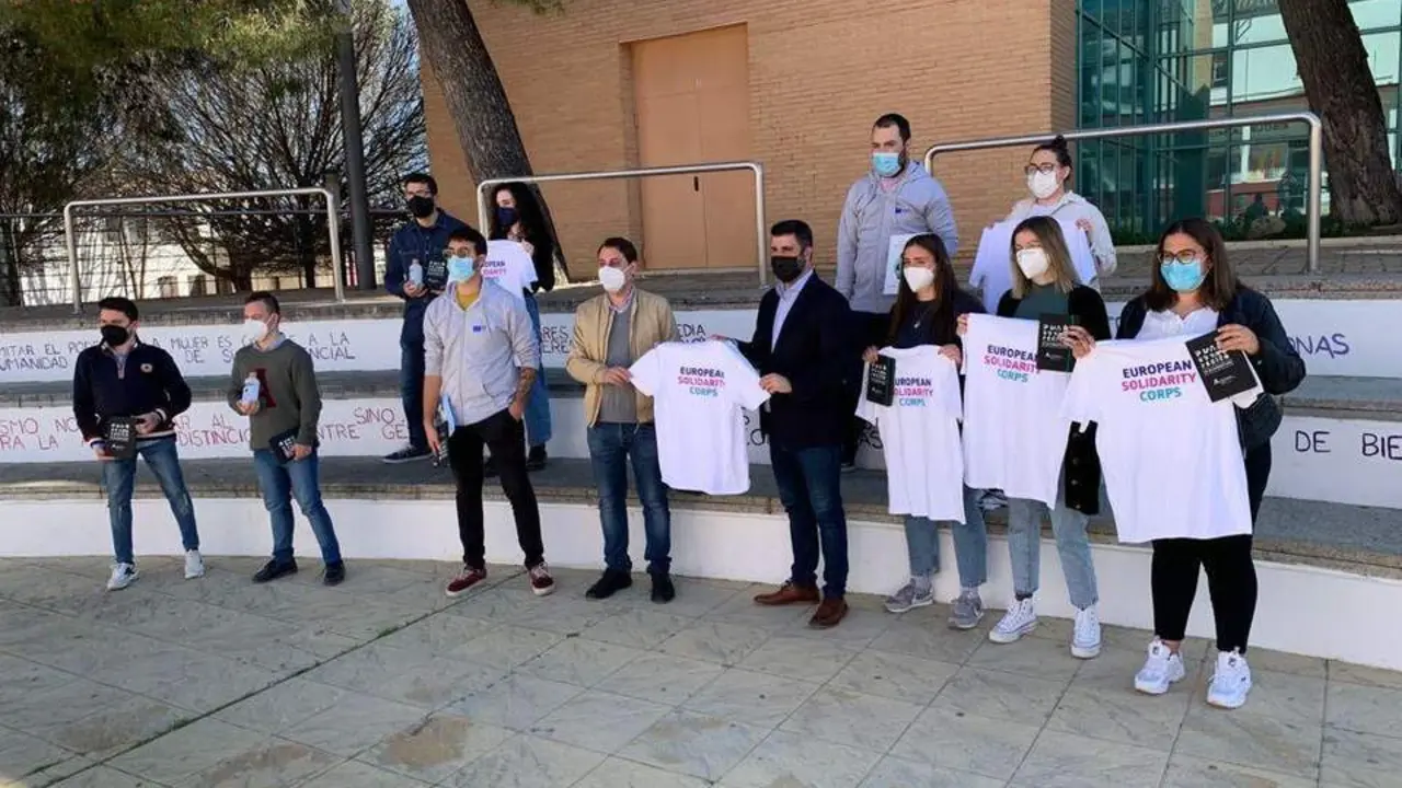 Encuentro con j&oacute;venes en el &Aacute;gora Ciudadana del Parque de Los Pinos. - 