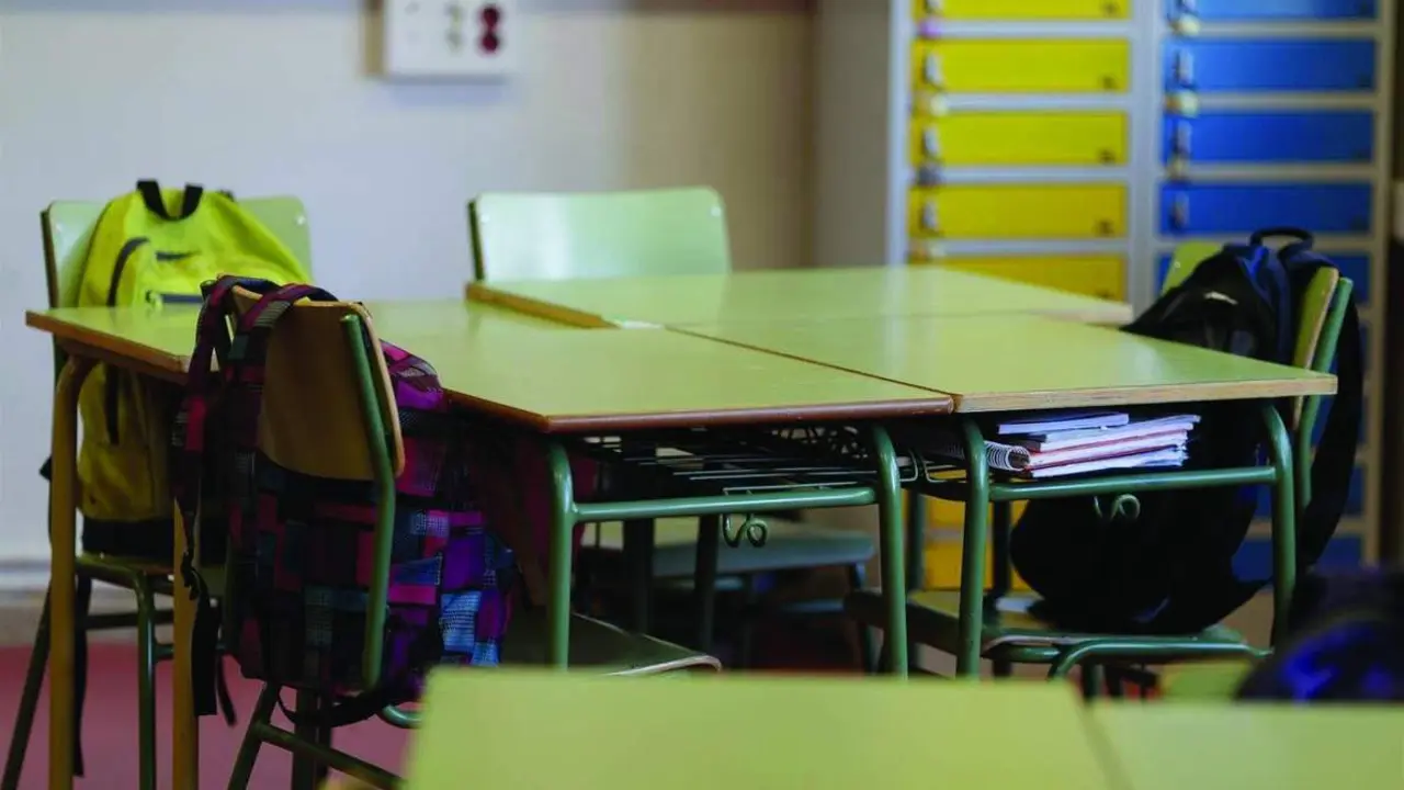 Las aulas aguardan a los alumnos. - Viva