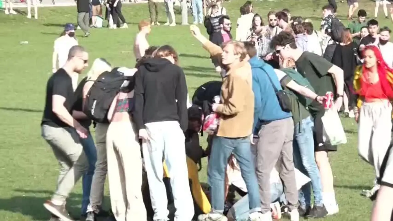 Al menos 22 detenidos y decenas de heridos tras un festival falso en Bruselas
