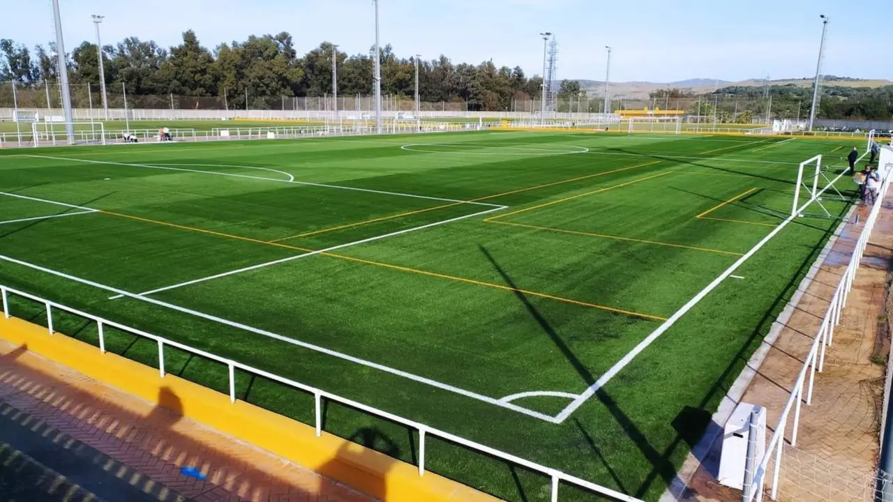Complejo deportivo de La Menacha, en Algeciras. - AI