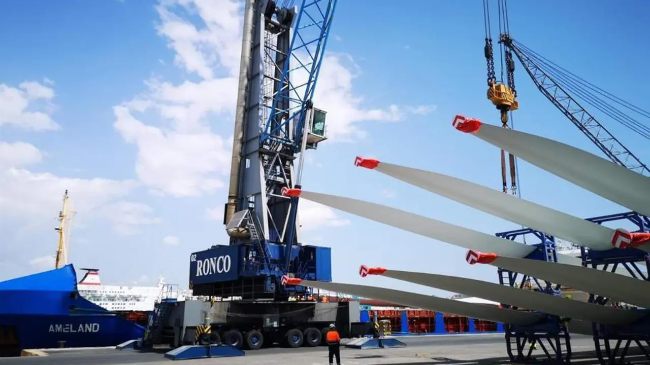 Transporte de las aspas. - Europa Press