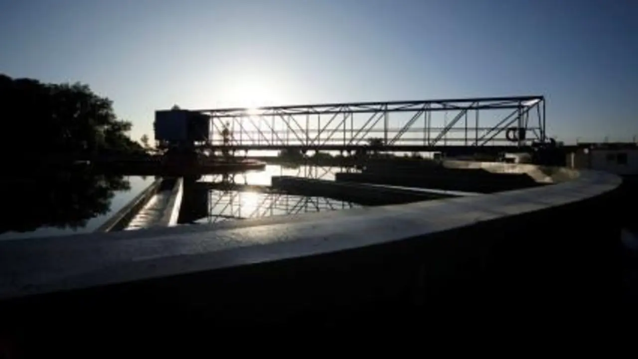 Una estaci&oacute;n de depuraci&oacute;n de aguas. - Emasesa