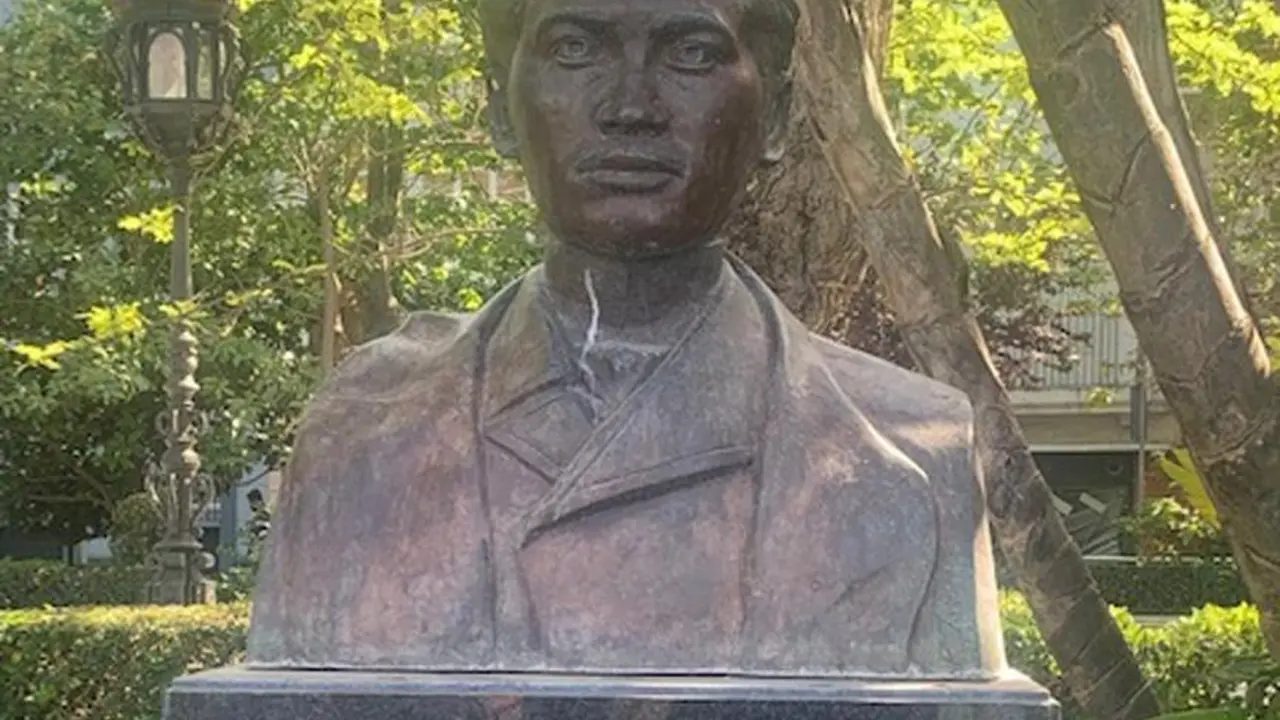 Jos&eacute; Rizal - Viva