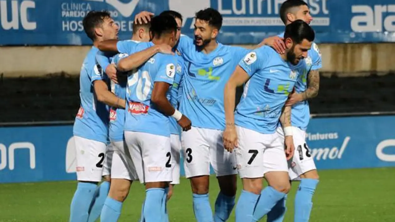 El Ciudad de Lucena celebra un gol esta temporada en su feudo. - Ciudad de Lucena