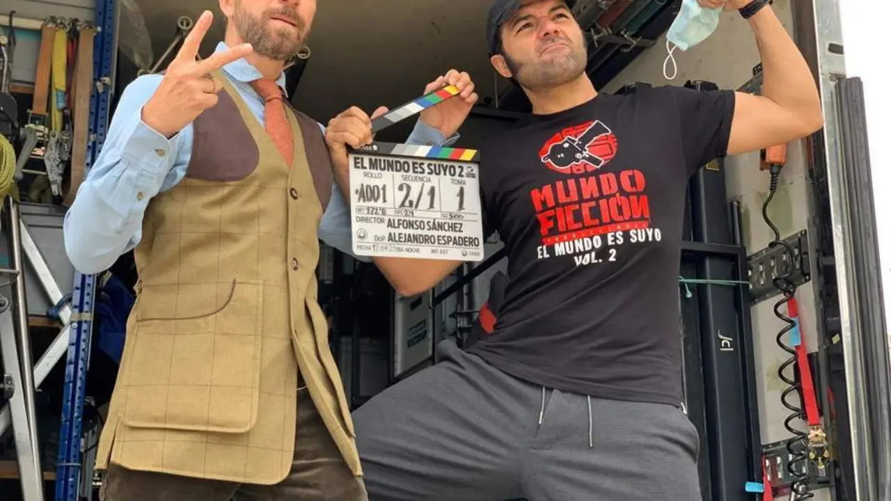 El director sevillano Alfonso S&aacute;nchez y el actor Alberto P&eacute;rez en el rodaje - Ferm&iacute;n Cabanillas