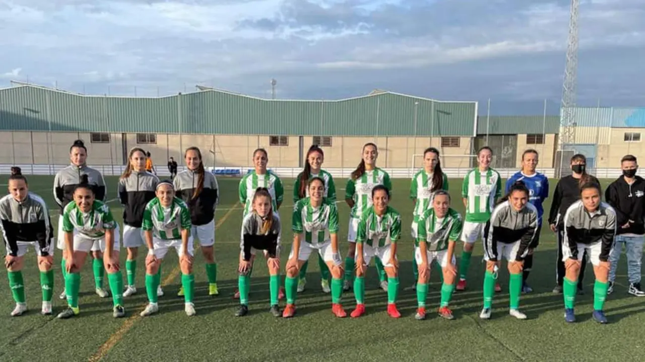 Las jugadoras del Atl&eacute;tico Sanluque&ntilde;o posando antes de empezar el partido - ASCF