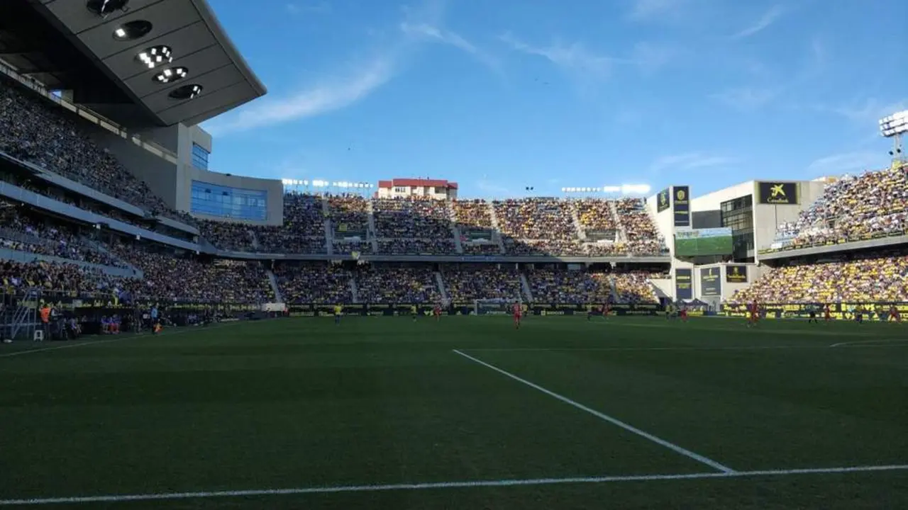 Estadio Carranza. - Trekant Media