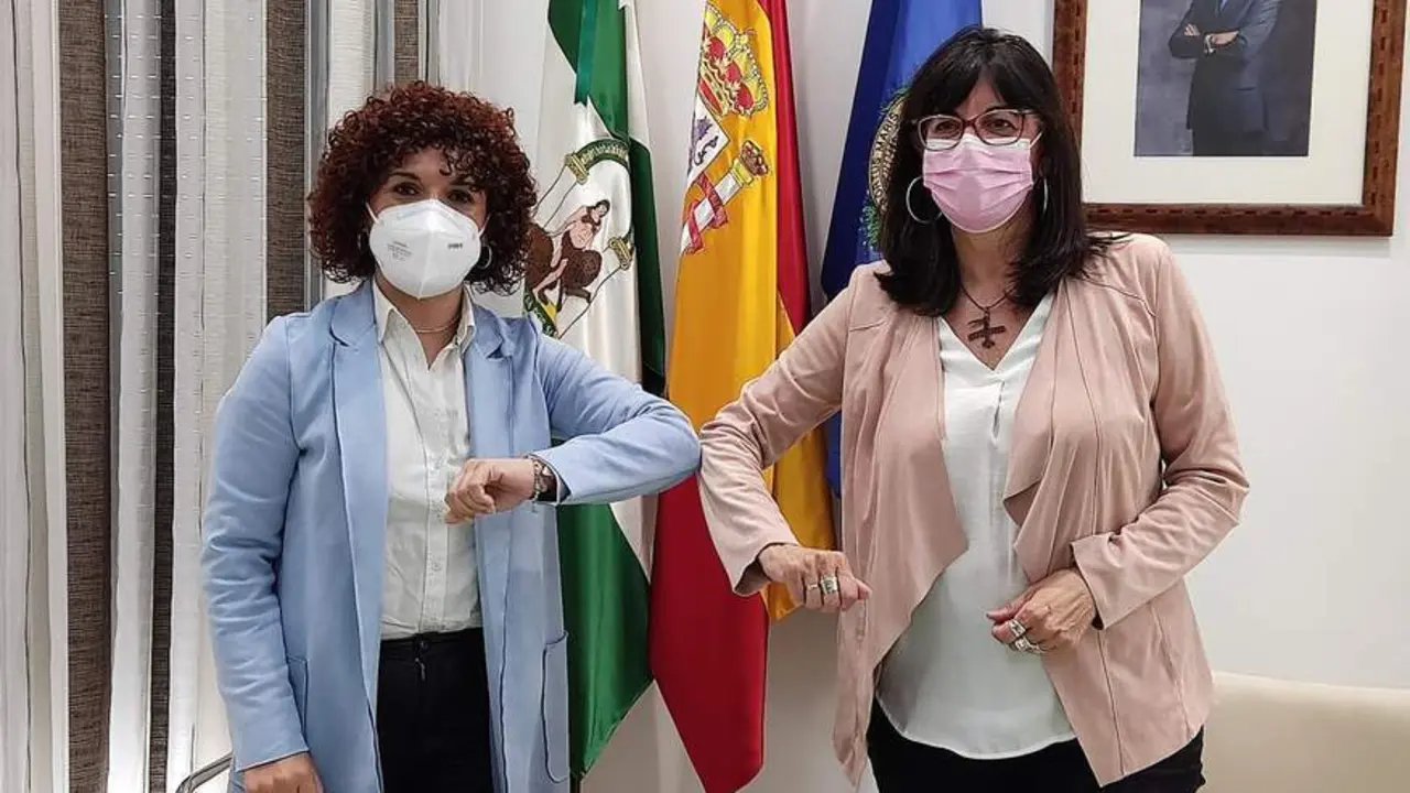 Firmas de los convenios. - VH