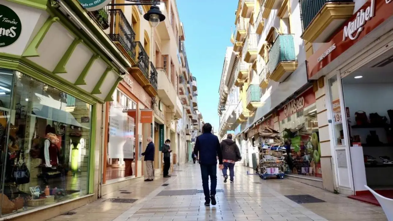 Calle del centro de Huelva. - VH