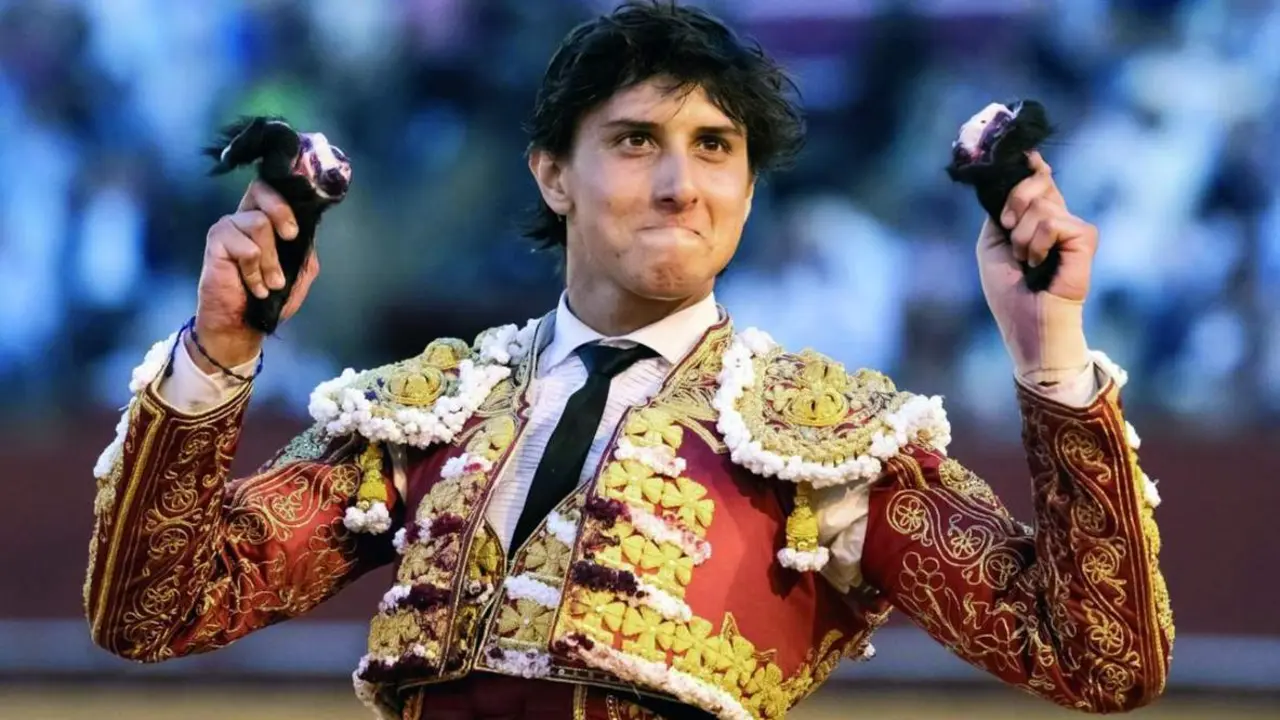 Roca Rey mantiene su presencia en Jerez.  - Efe