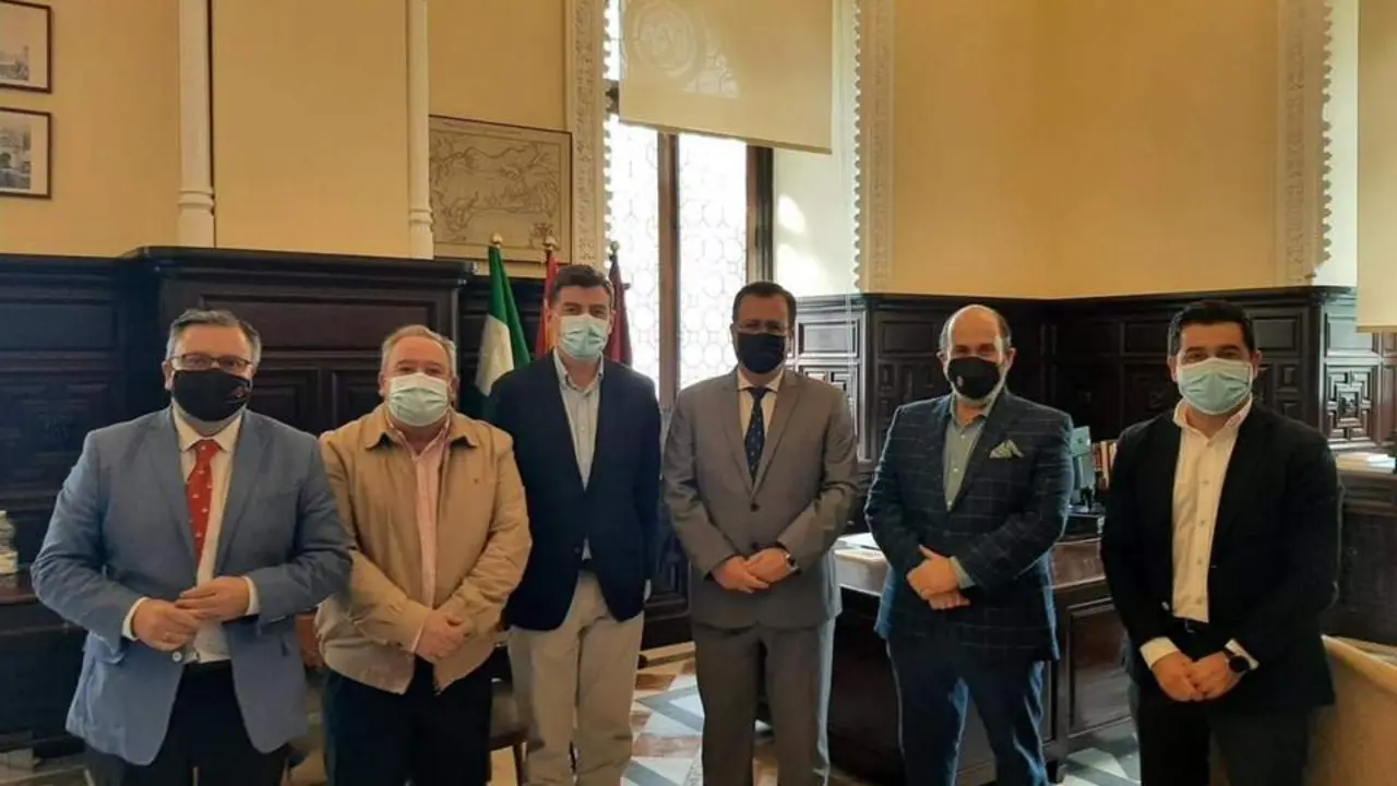 Colaboraci&oacute;n entre el Ayuntamiento y la Hermandad de Almonte. - AYTO