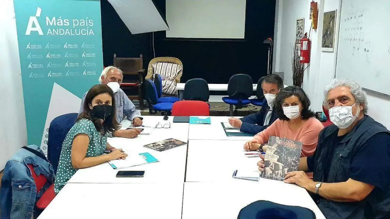 Reuni&oacute;n de la coordinadora general de M&aacute;s Pa&iacute;s Andaluc&iacute;a, Esperanza G&oacute;mez, con la Asociacion Ben Baso.  - M&Aacute;S PA&Iacute;S ANDALUC&Iacute;A