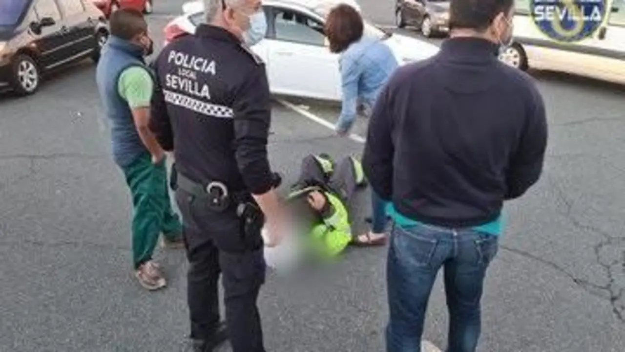 Accidente en la Avenida de Andaluc&iacute;a. - EMERGENCIAS