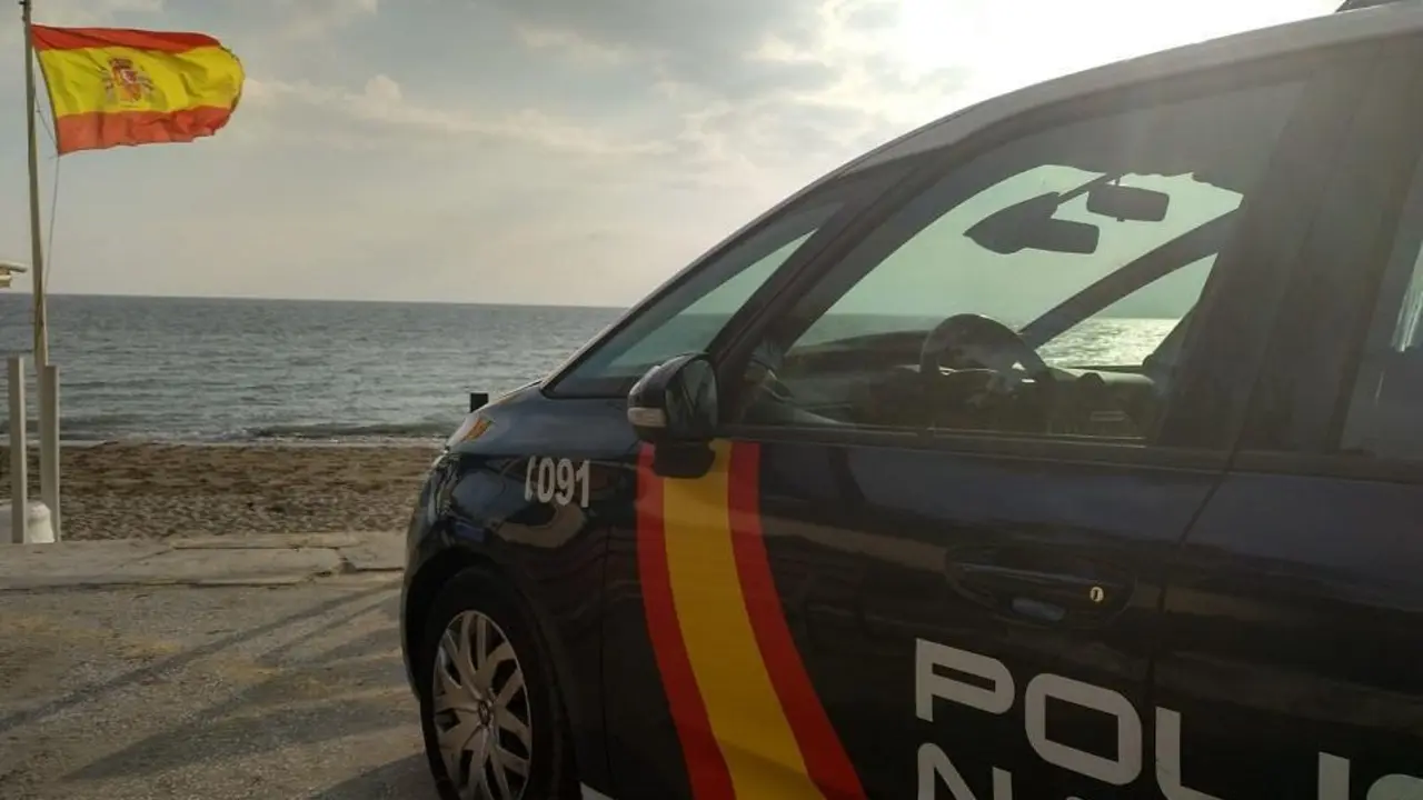 Patrulla policial. - CNP