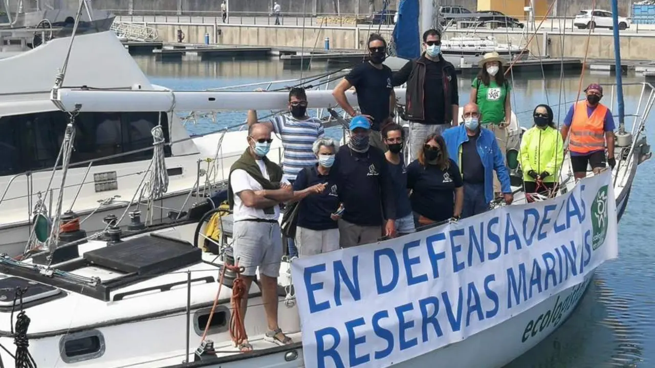 Concentraci&oacute;n en el puerto deportivo de Barbate. - Barriento