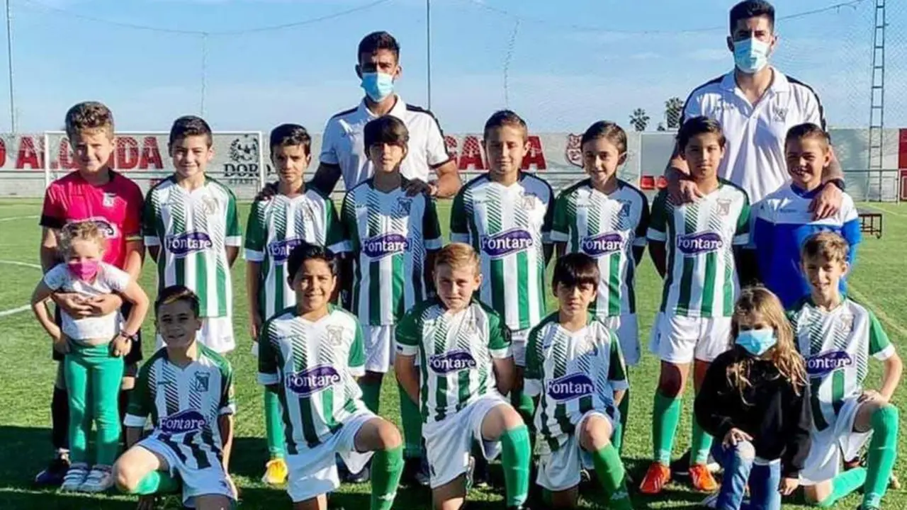 El equipo benjam&iacute;n A del Atl&eacute;tico Sanluque&ntilde;o, brillante campe&oacute;n de Liga - ASCF