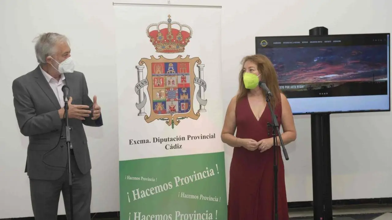 Jos&eacute; Ruiz Mata, de la Plataforma, ha estado en la presentaci&oacute;n oficial junto a Isabel Gallardo - dipucadiz.es