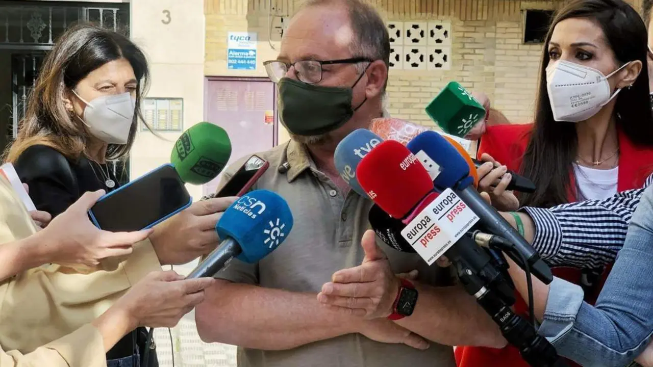 Antonio del Castillo, ante los periodistas. - EFE