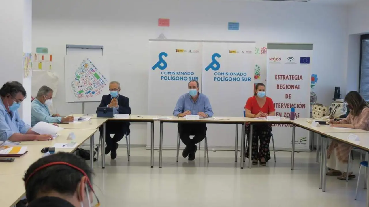 Reuni&oacute;n del Ayuntamiento y el Comisionado del Pol&iacute;gono Sur. - AYTO