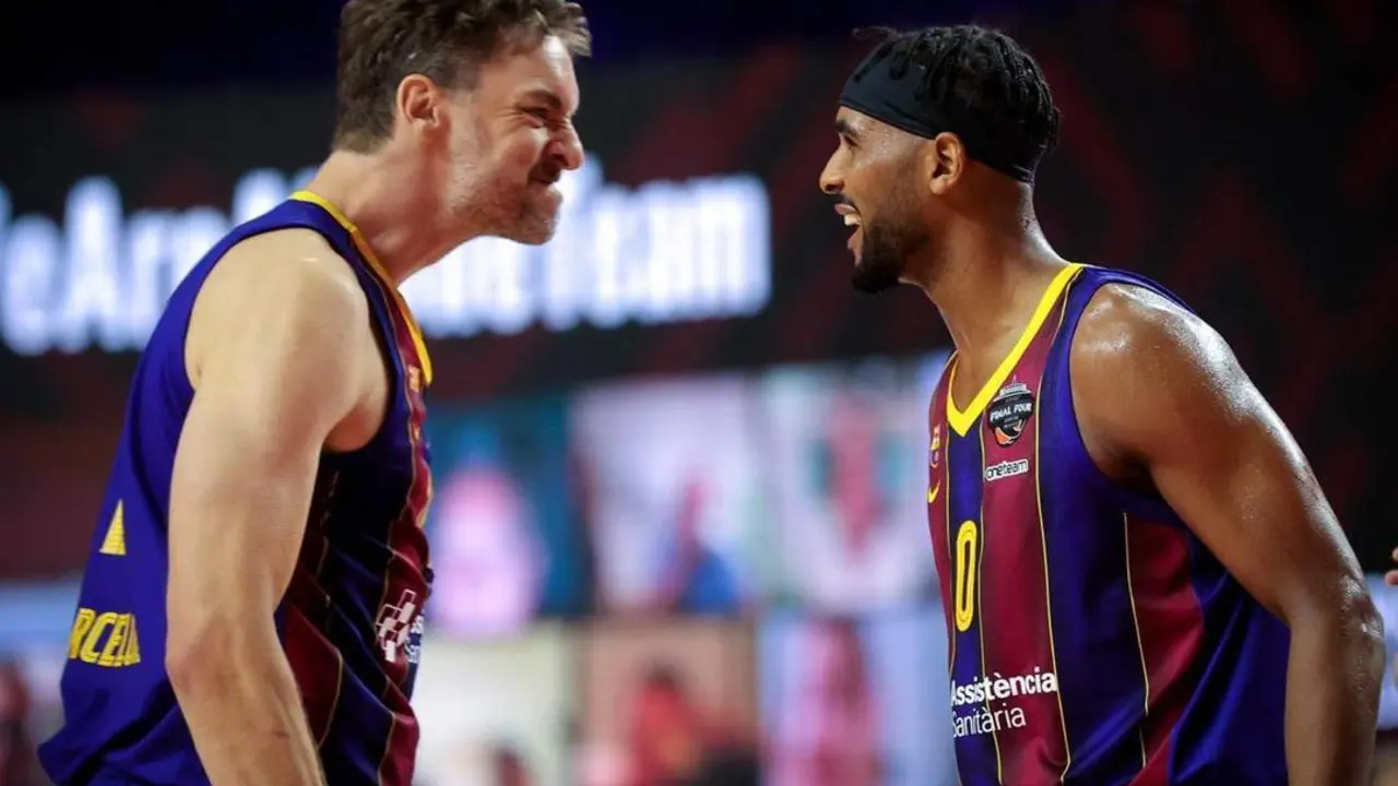 Gasol y Davies. - EFE