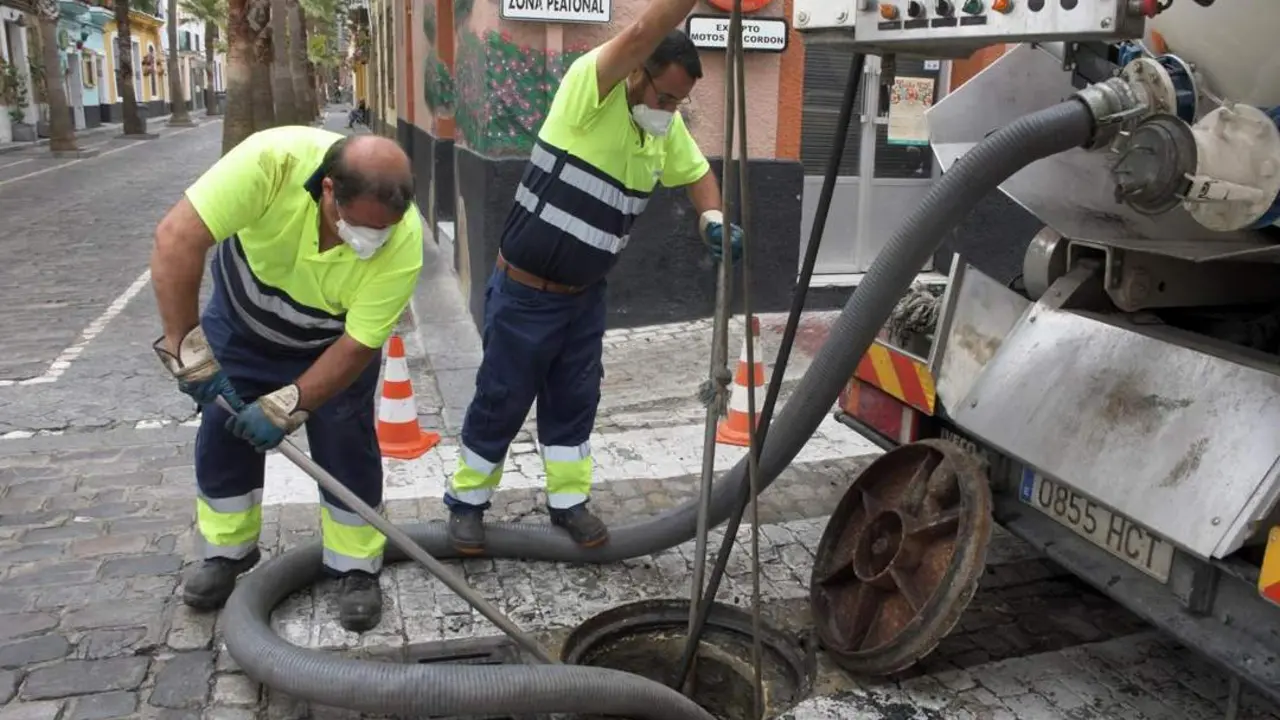 Trabajos de saneamiento de Aguas de C&aacute;diz. - 