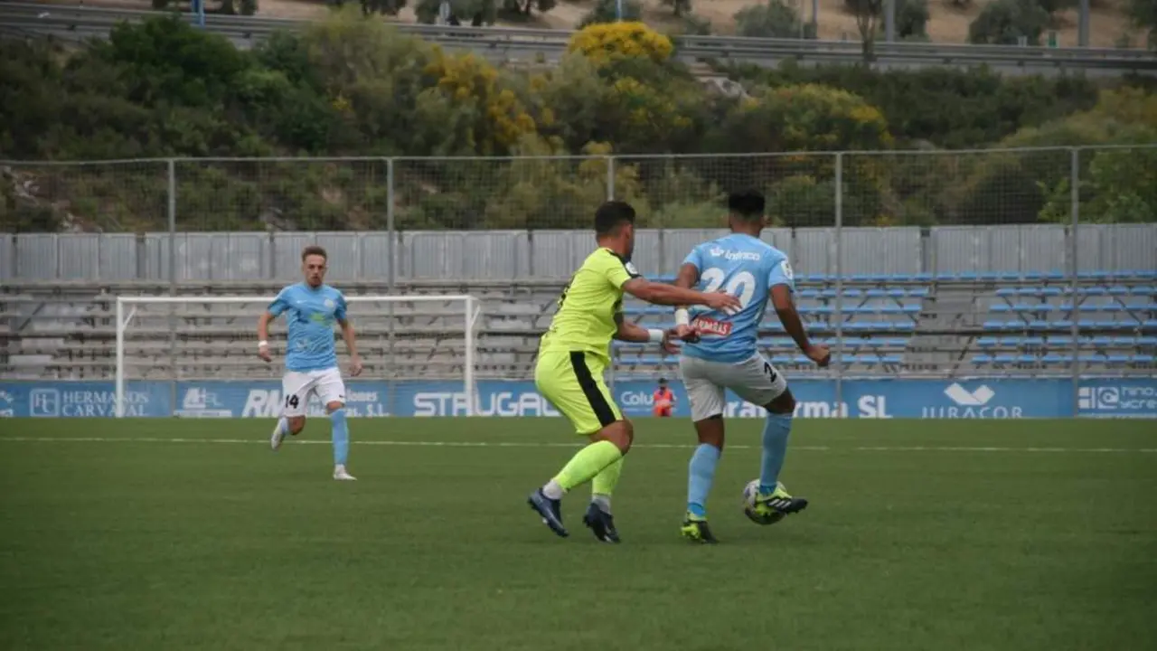 Imagen del partido entre Ciudad de Lucena y AD Ceuta - 