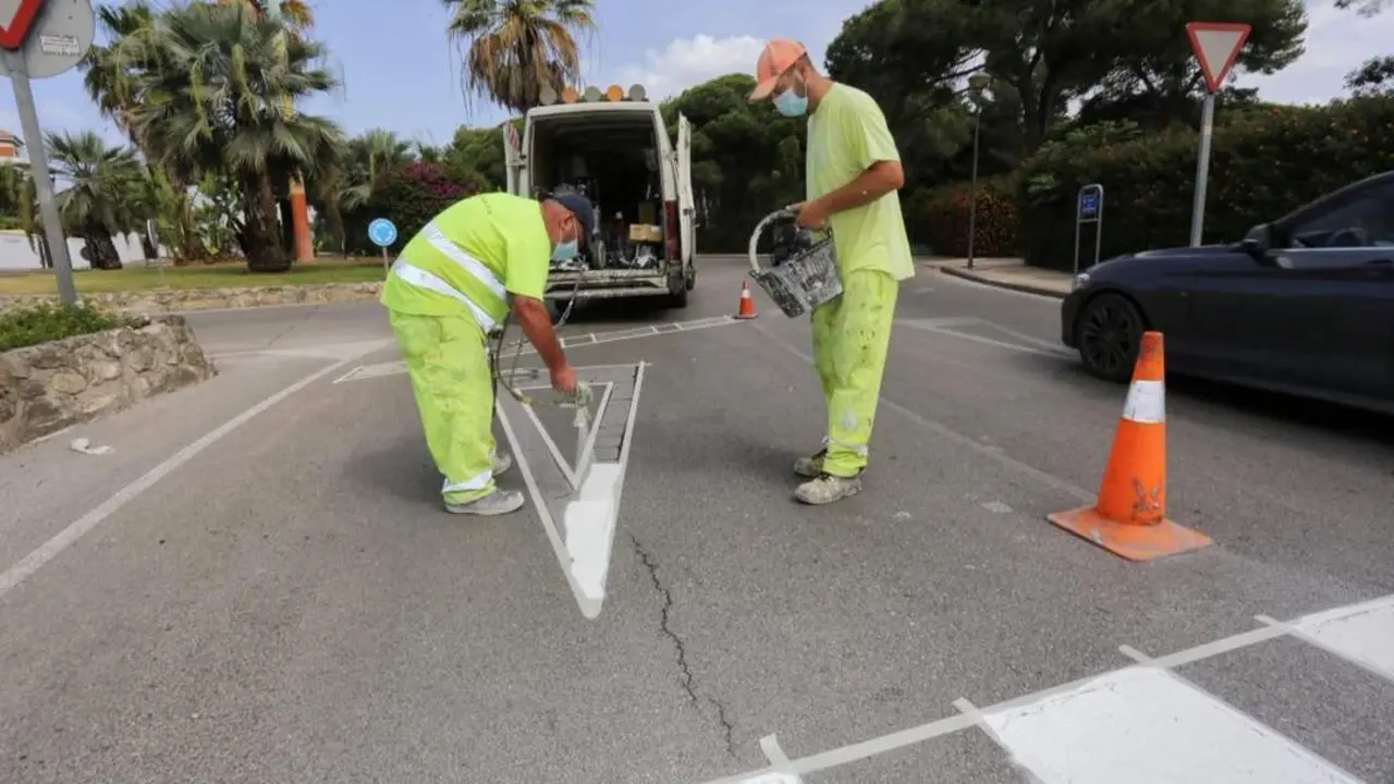 Repintado de la Avenida de Fuentebrav&iacute;a - 