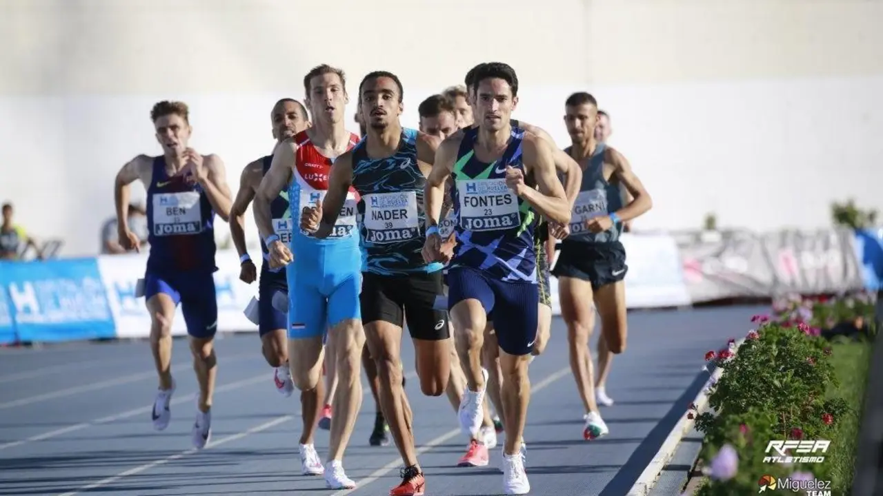 Prueba de 1.500 lisos masculinos. - rfea