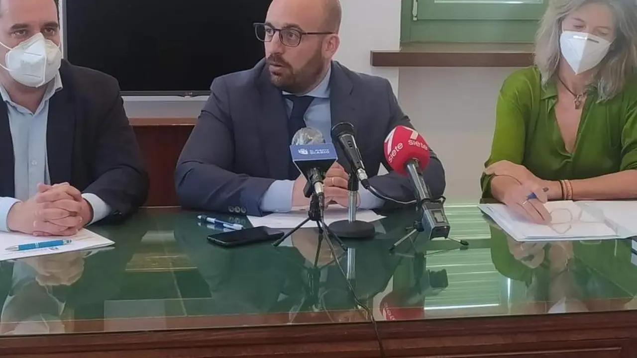 Curro Mart&iacute;nez, Germ&aacute;n Beardo y Danuxia Enciso. - Samuel Puerto
