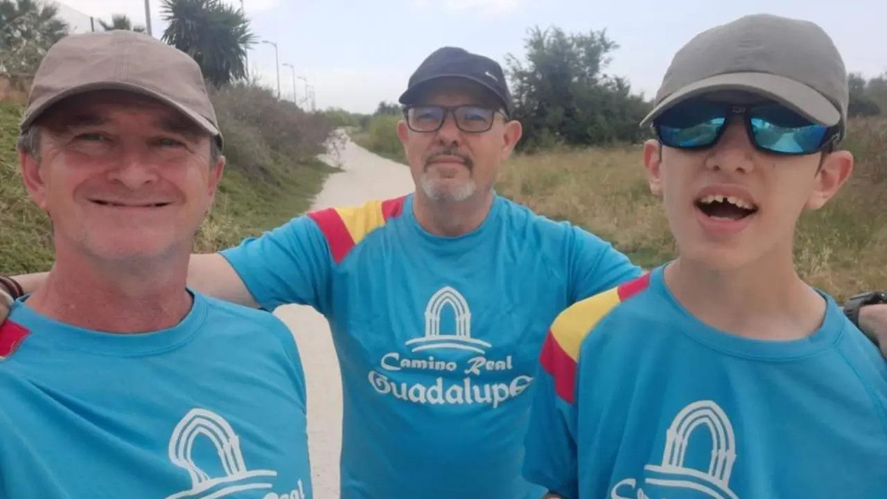 &Aacute;lvaro Calvente (d), con sus acompa&ntilde;antes. -  Archidi&oacute;cesis Toledo