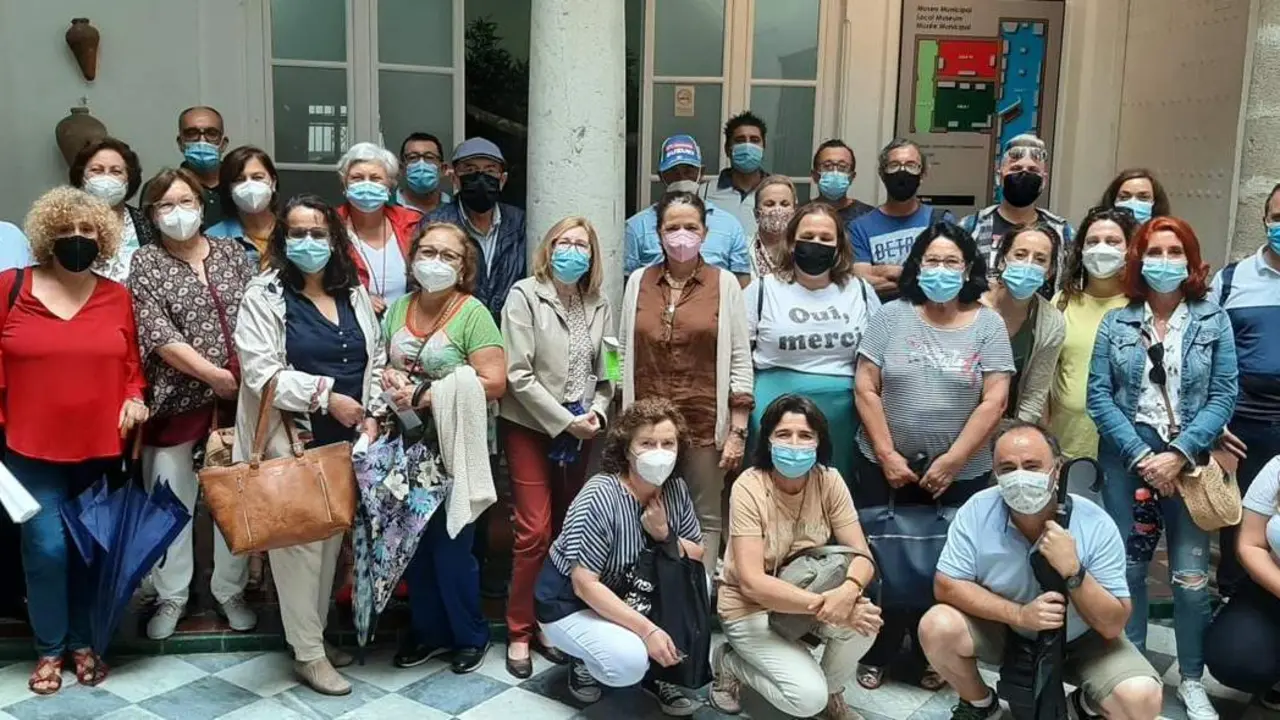 Visita al Museo Municipal. - Viva.