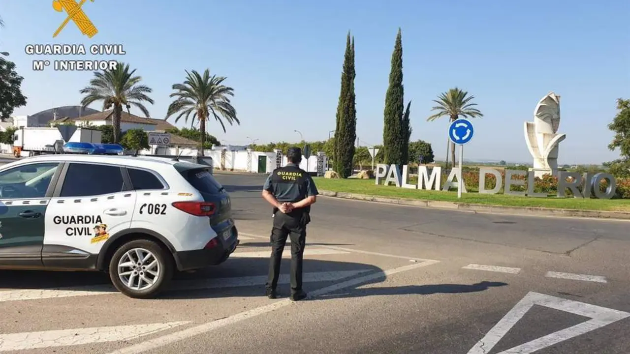Guardia Civil en Palma del R&iacute;o. - EP