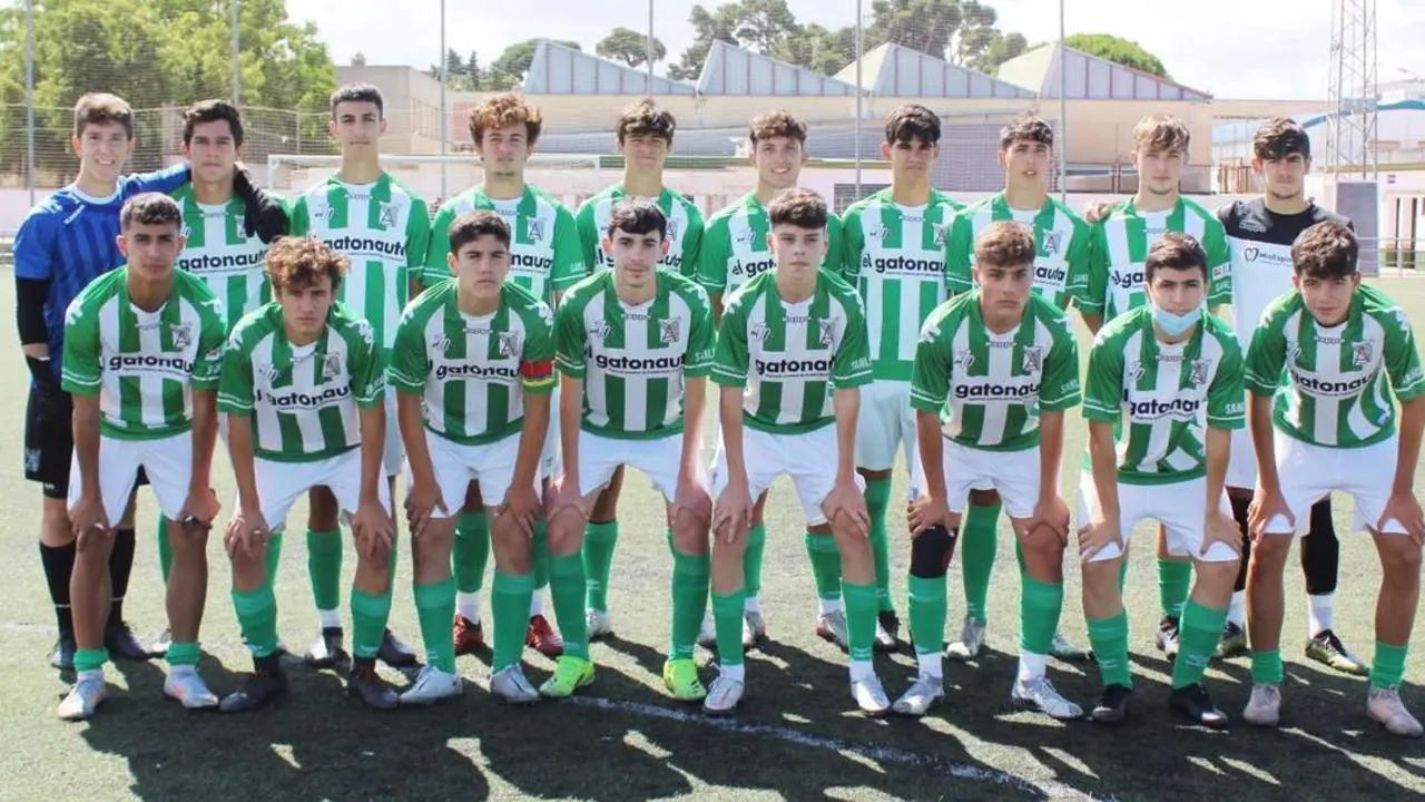 Los jugadores del equipo cadete A del Atl&eacute;tico Sanluque&ntilde;o que afrontaron este encuentro - Ra&uacute;l J. Bustillos