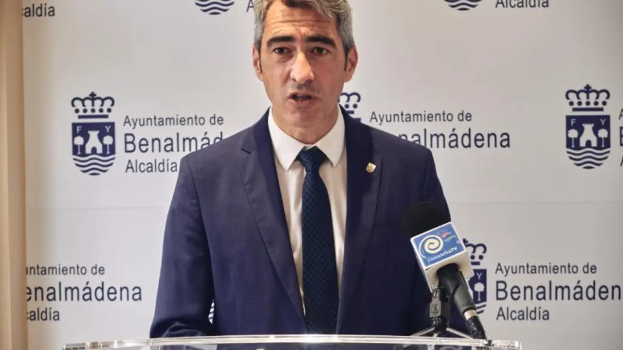 V&iacute;ctor Navas, alcalde de Benalm&aacute;dena. - Ayto.