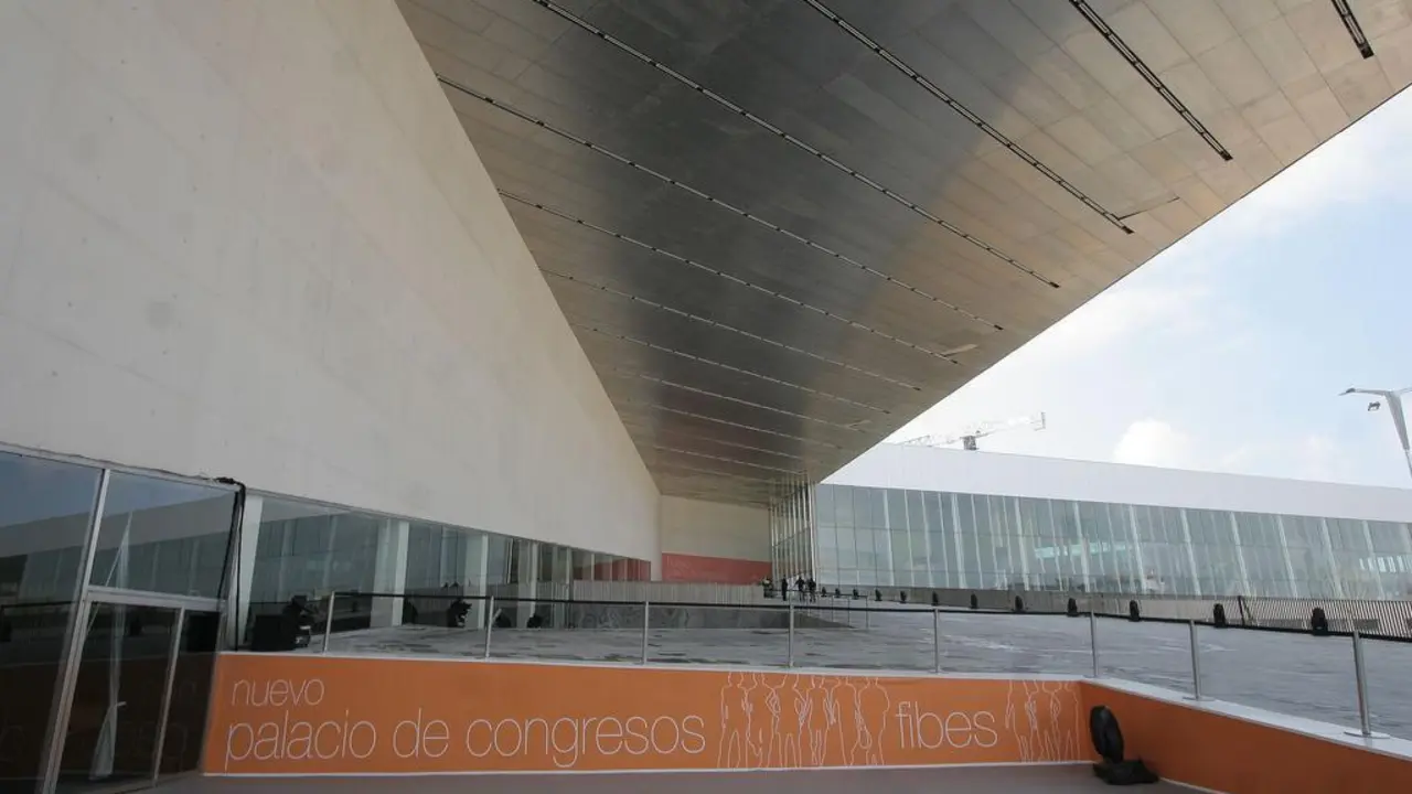 Palacio de Congresos y Exposiciones de Fibes. - Fibes