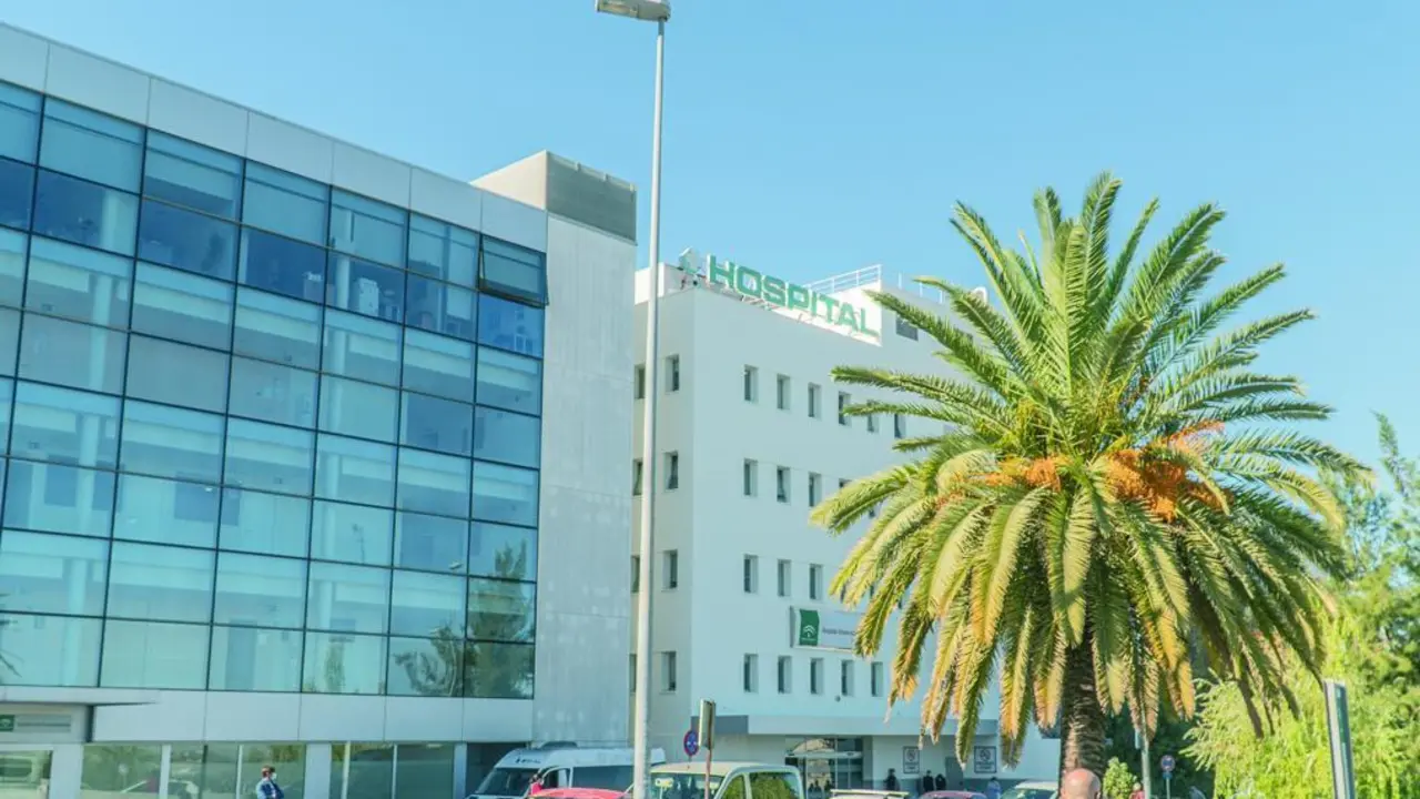 Imagen del hospital de Jerez, donde se mantienen los datos del pasado viernes - Rafael Dominguez