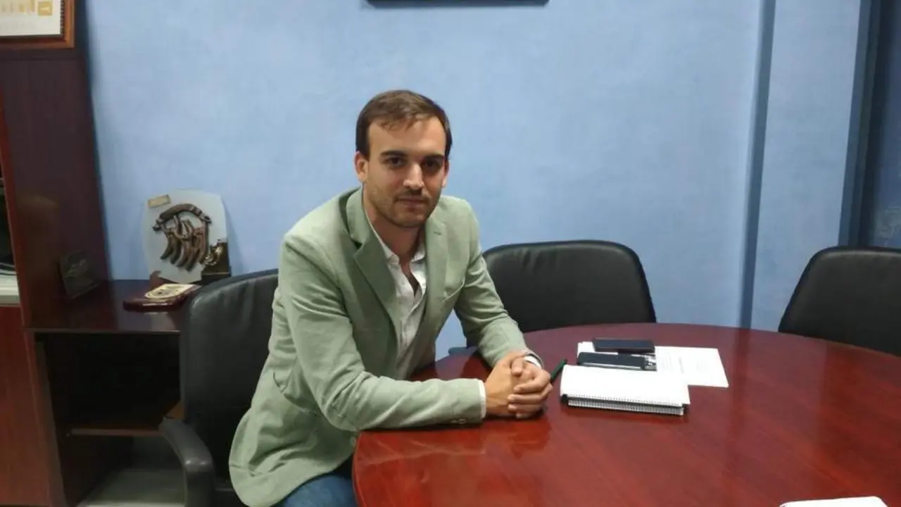 Daniel Moreno. - AI
