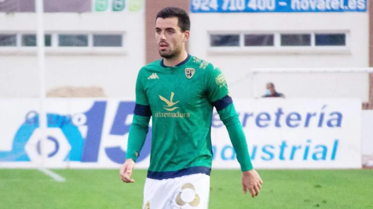 Julen Azkue procede del Villanovense - CFV