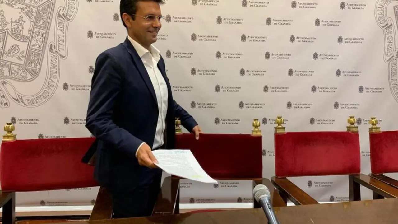 El portavoz del PSOE en el Ayuntamiento de Granada, Francisco Cuenca. - EP