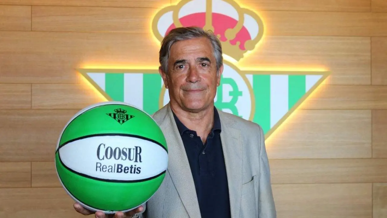 Imagen de Berdi P&eacute;rez, nuevo director deportivo del Coosur Real Betis. - crb