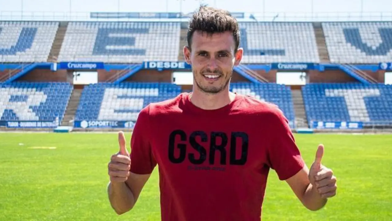 Ismael Barrag&aacute;n, nuevo fichaje del Recreativo. - VH