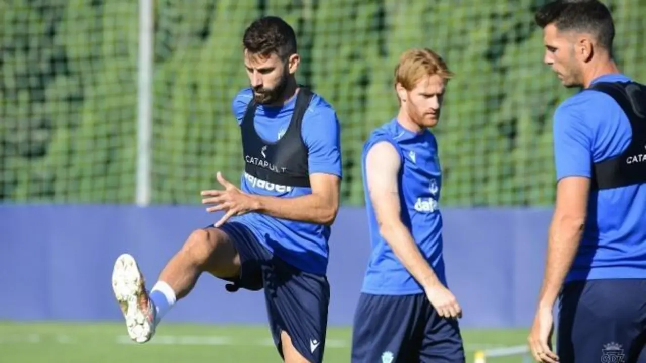 Jos&eacute; Mari durante un entrenamiento - C&aacute;diz CF