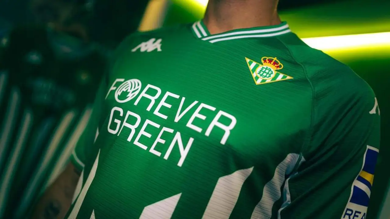 Imagen de la nueva camiseta del Betis para la temporada 2021/2022. - rbb