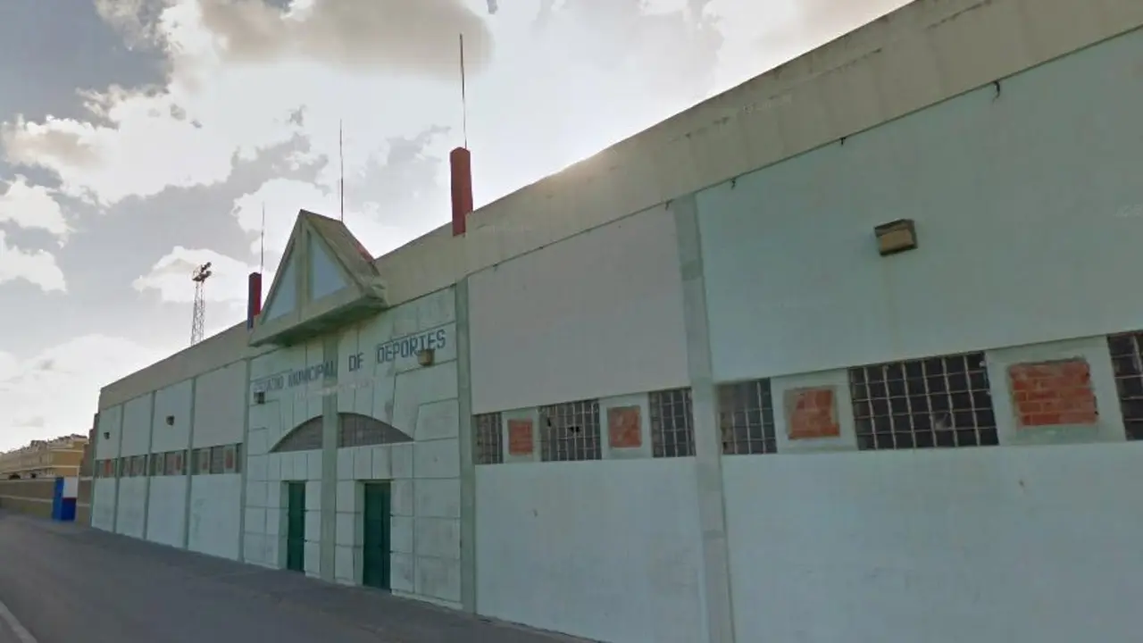 El campo de f&uacute;tbol de Tarifa. - Google Maps