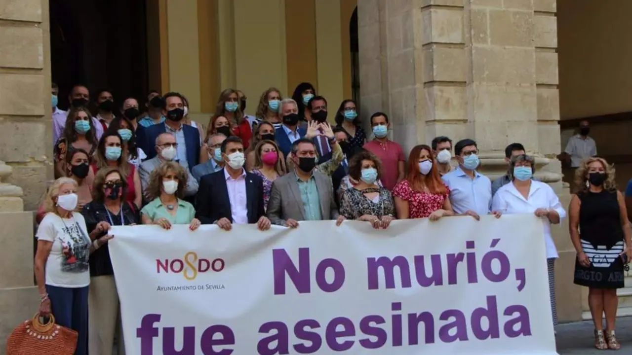 Minuto de silencio por el crimen machista de M&aacute;laga. - AYTO