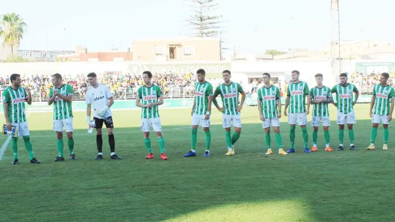 Once inicial que present&oacute; el Atl&eacute;tico Sanluque&ntilde;o ante el C&aacute;diz en el primer amistoso de la pretemporada - Ra&uacute;l J. Bustillos