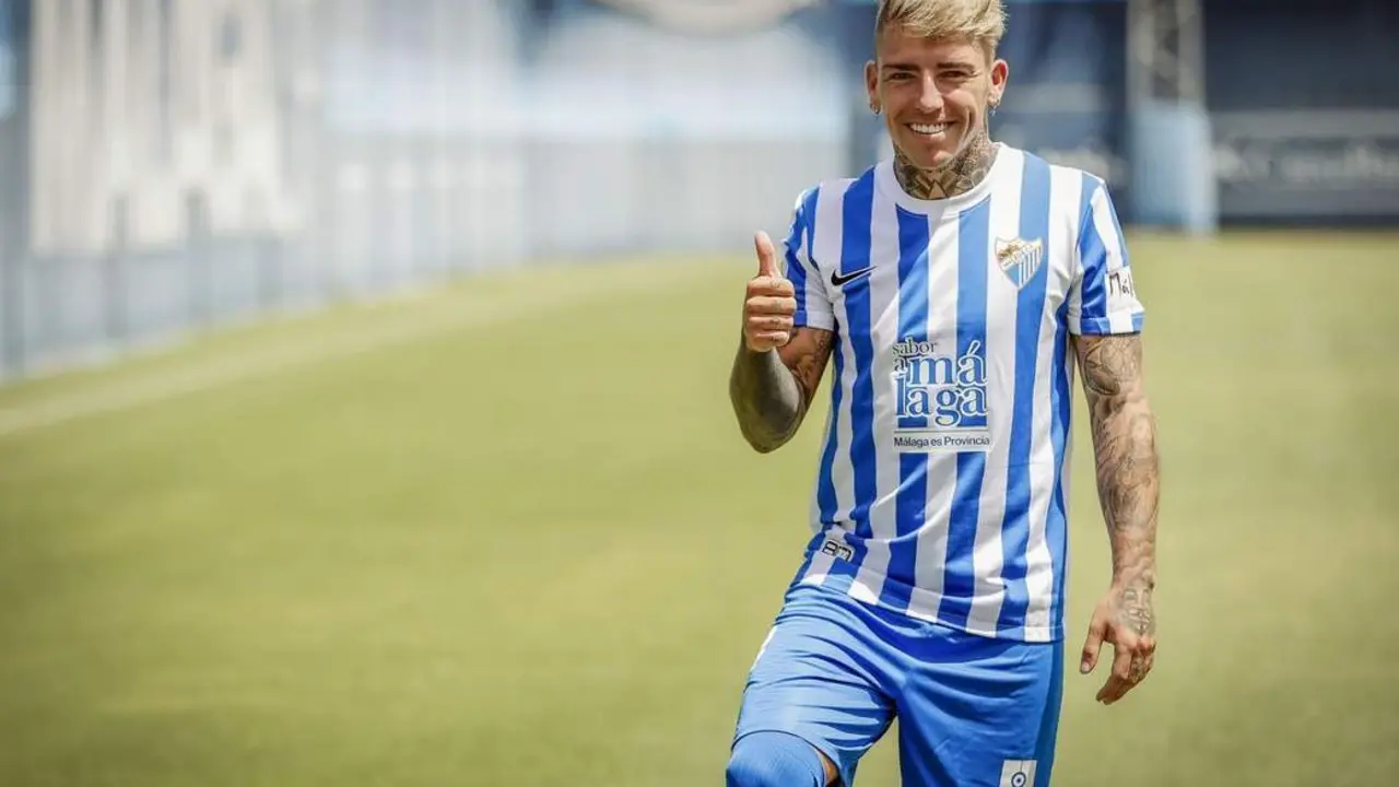 Ya viste de blanquiazul. - M&aacute;laga CF